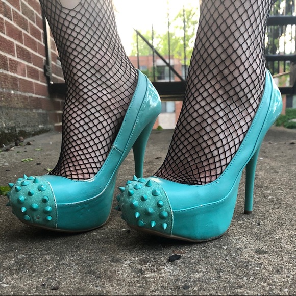 Qupid Shoes - Mint Spiked Pumps